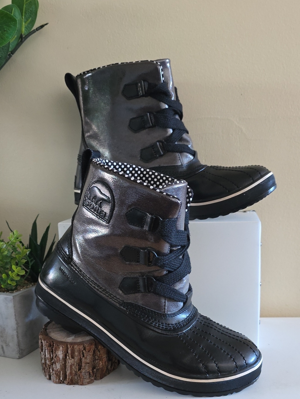 Sorel Black Metallic Tivoli Rain Duck Ankle Boots Waterproof - W 10 US( EUC)